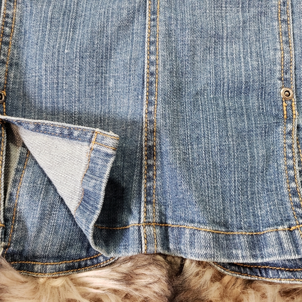 Jeans jacket - Picture 2 of 7